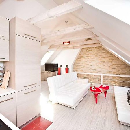 Dwupoziomowy Stylowy Apartament Przy Centrum Gdyni, Niedaleko Morza กดิเนีย ภายนอก รูปภาพ