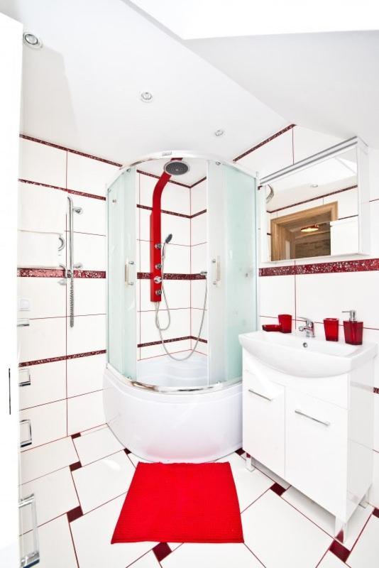Dwupoziomowy Stylowy Apartament Przy Centrum Gdyni, Niedaleko Morza กดิเนีย ภายนอก รูปภาพ